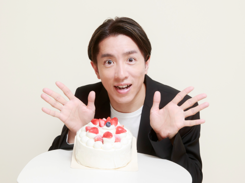 村上信五さんとホールケーキ